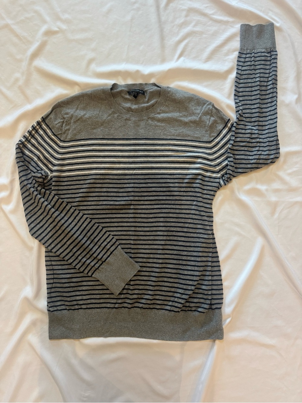 Banana Republic Men's Grey and Black Striped Crewneck Sweater